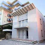 12 Accesso - Immobiliare * Lido di Jesolo