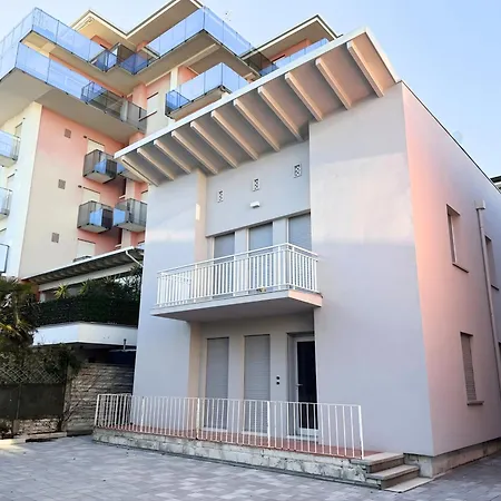 12 Accesso - Immobiliare * Lido di Jesolo